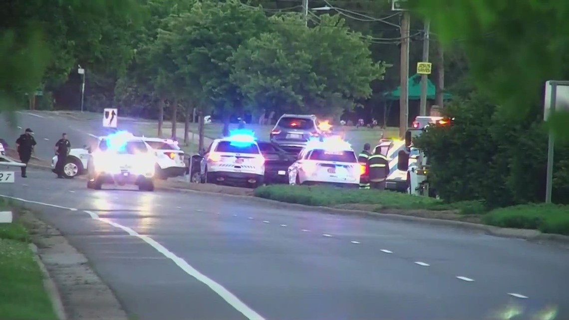 Cmpd Officer Hurt In Crash On Freedom Drive Charlotte Nc News Wcnc