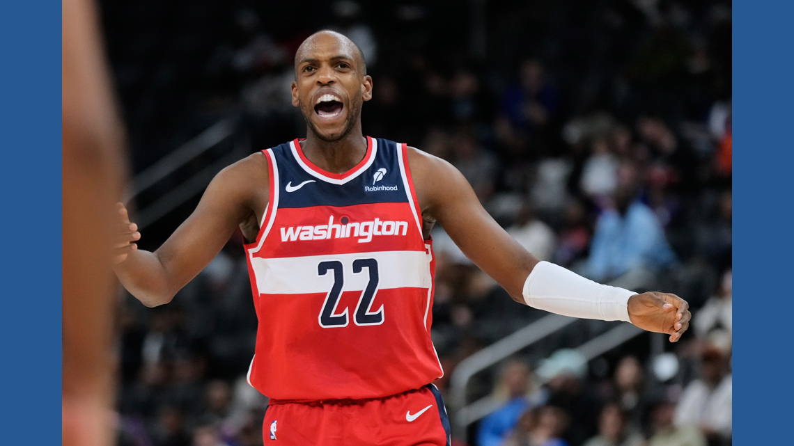 Middleton Scores 23, Ovation in Milwaukee