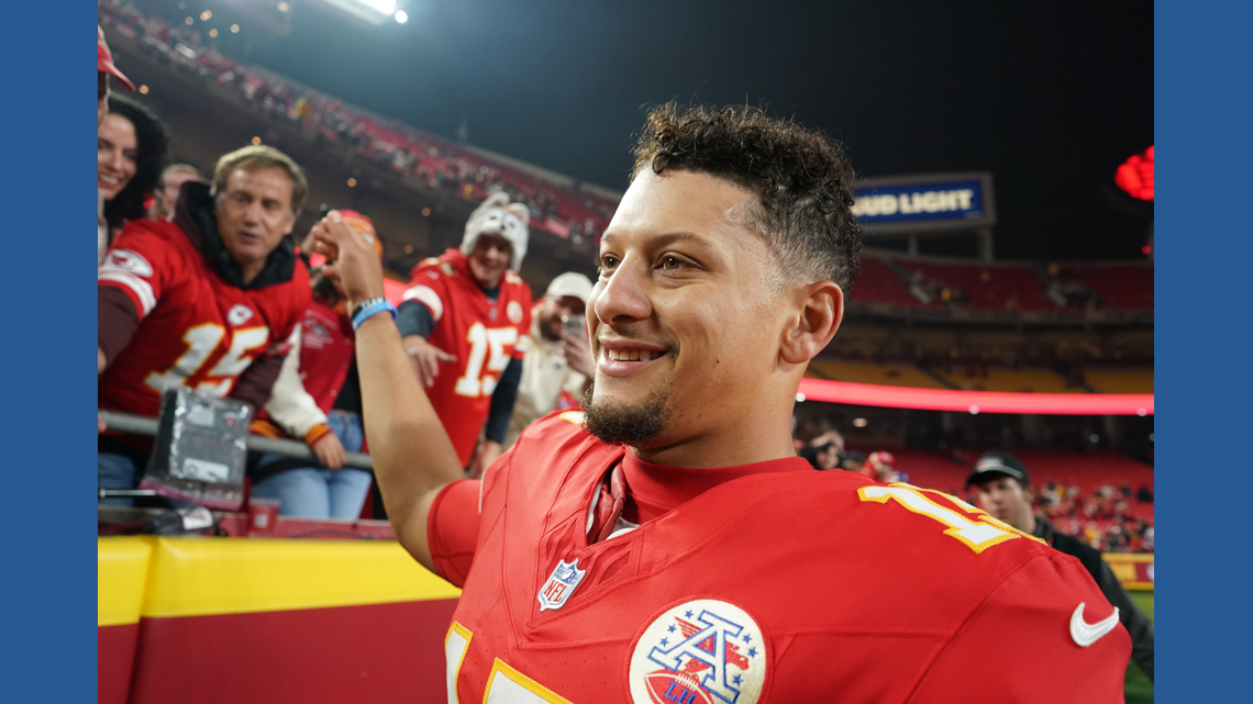 Mahomes Acknowledges Hostile Buffalo Fans Ahead Chiefs-Bills Playoff Implications