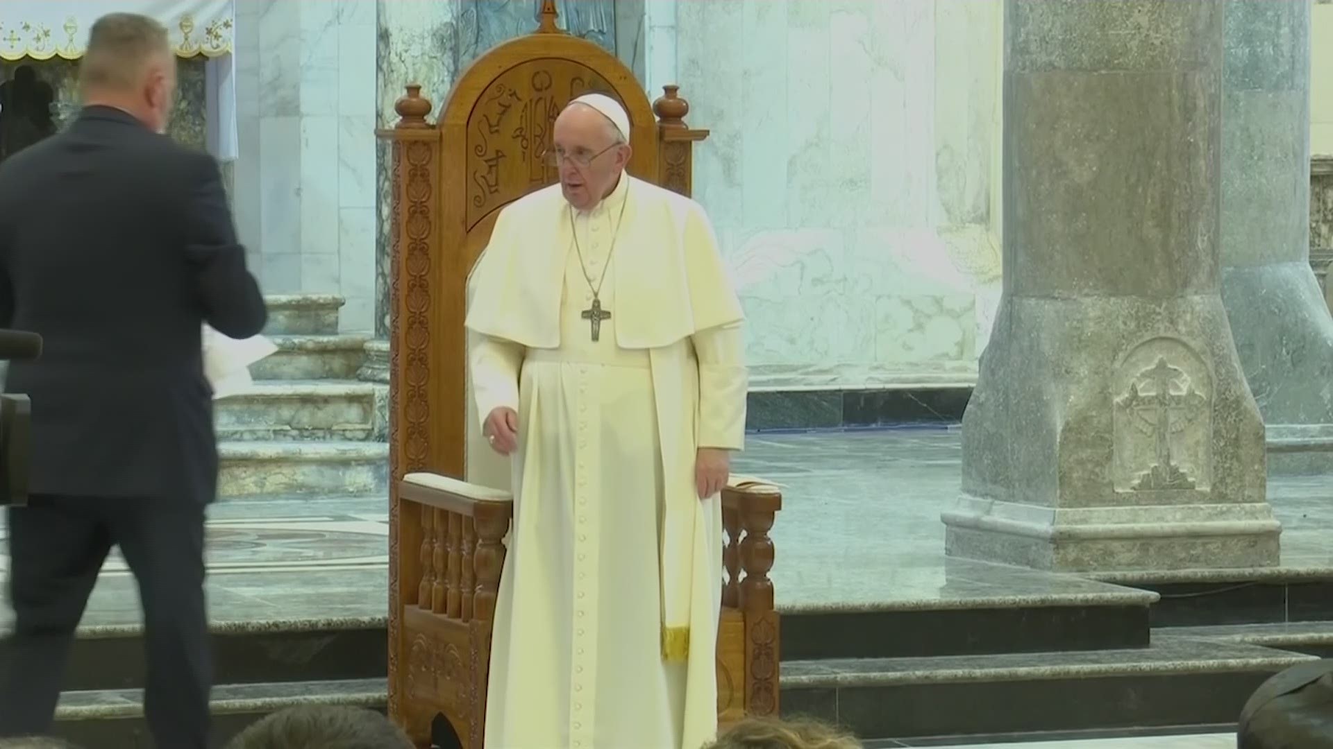 Pope Francis urged the Christians of Iraq not to stop dreaming and not to give up hope at a packed church in Qaraqosh on his third day of his trip.