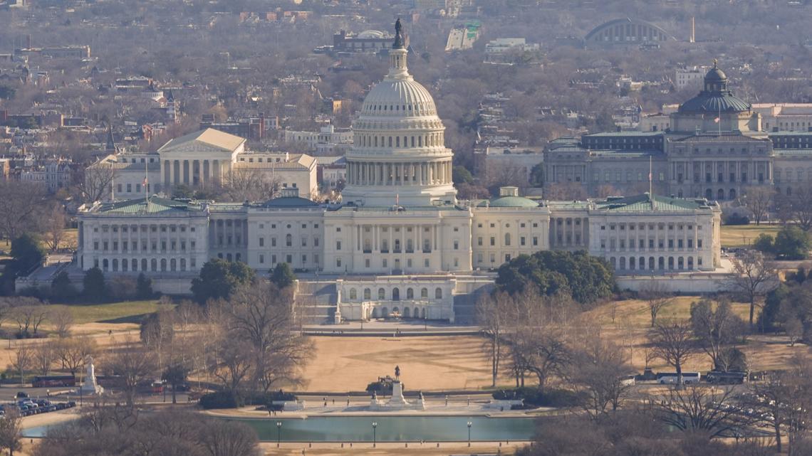 Man running toward US Capitol holding shotgun arrested by police | wcnc.com