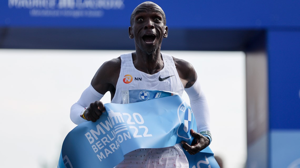 Olympic runner beats his own world record for marathon time - Vimarsana News