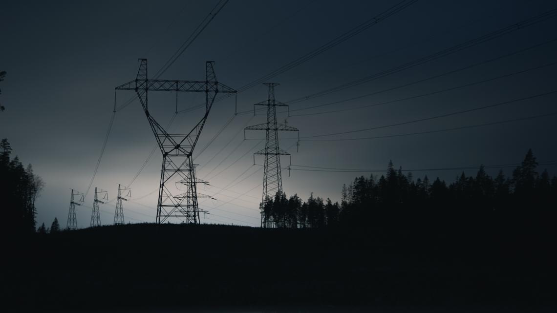 US power grids face rising winter blackout risks as data centers surge, report warns