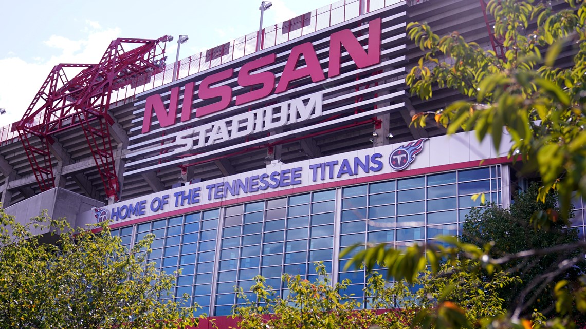 2 more Tennessee Titans test positive in COVID-19 outbreak, AP source says