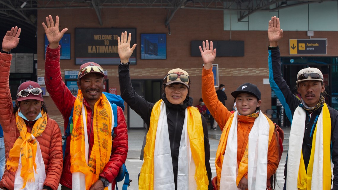 Oldest American, as well as fastest woman on Everest, return safe - Vimarsana News