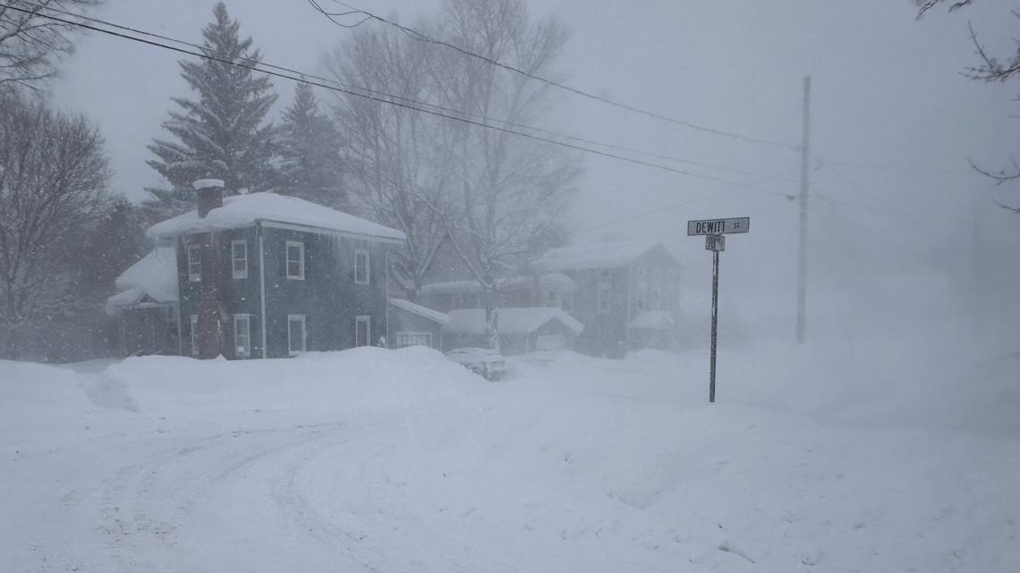 More than half the US threatened with ice, snow and cold in massive winter storm this weekend