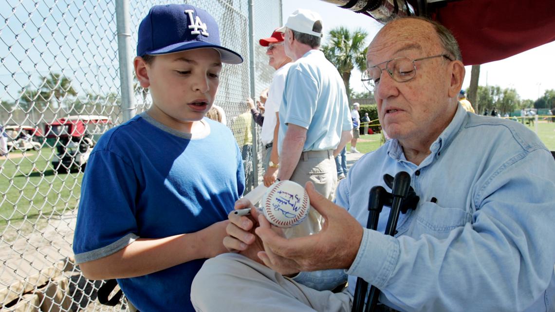 Fay Vincent, former MLB commissioner, dies at 86