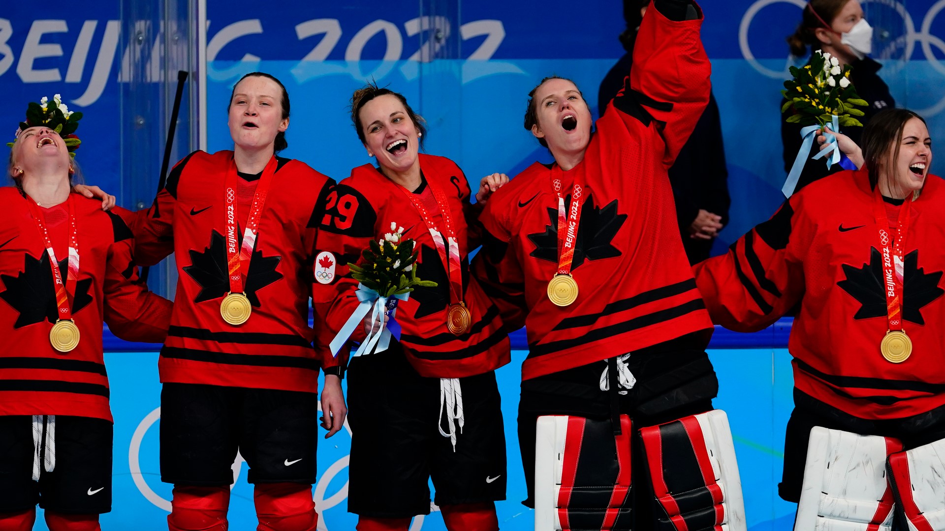 Canada defeated the U.S. 3-2 in the women's gold medal game at the Winter Olympics. The American defending champions took home silver.