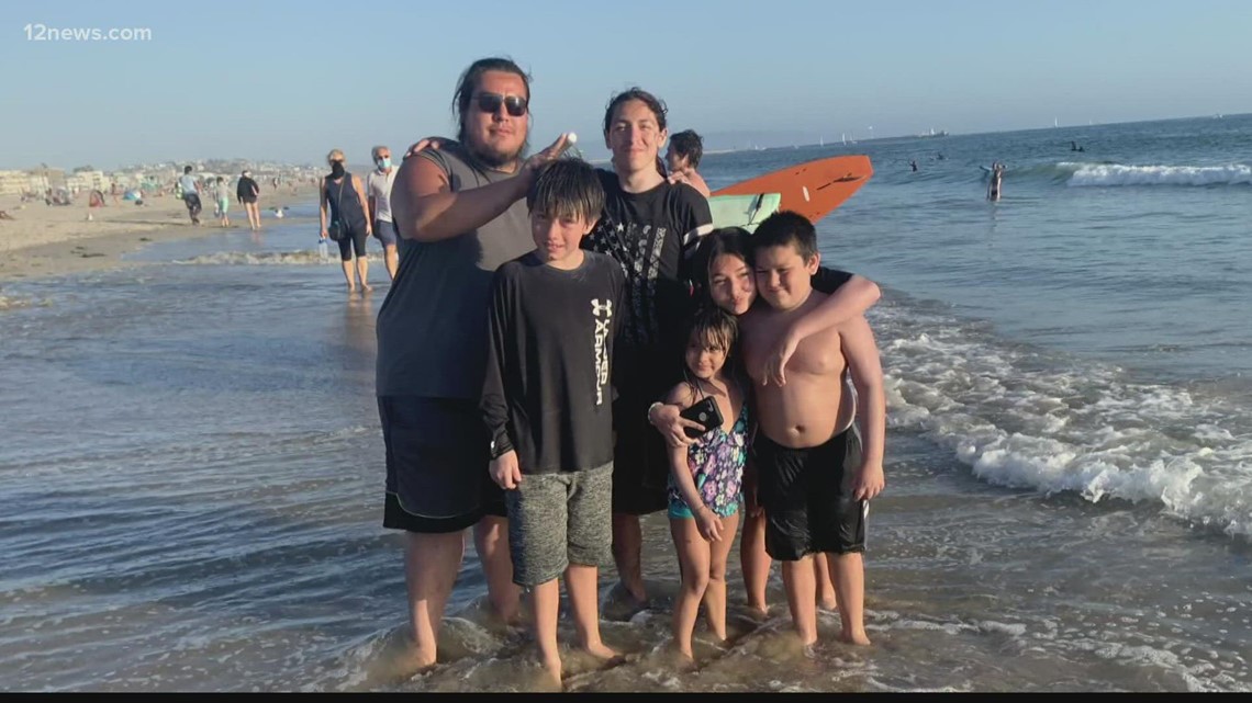26-year-old Glendale man and 7 siblings facing foreclosure - Vimarsana News