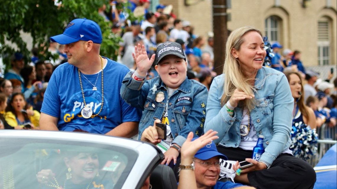 Laila Anderson rides in St. Louis Blues championship parade | www.paulmartinsmith.com