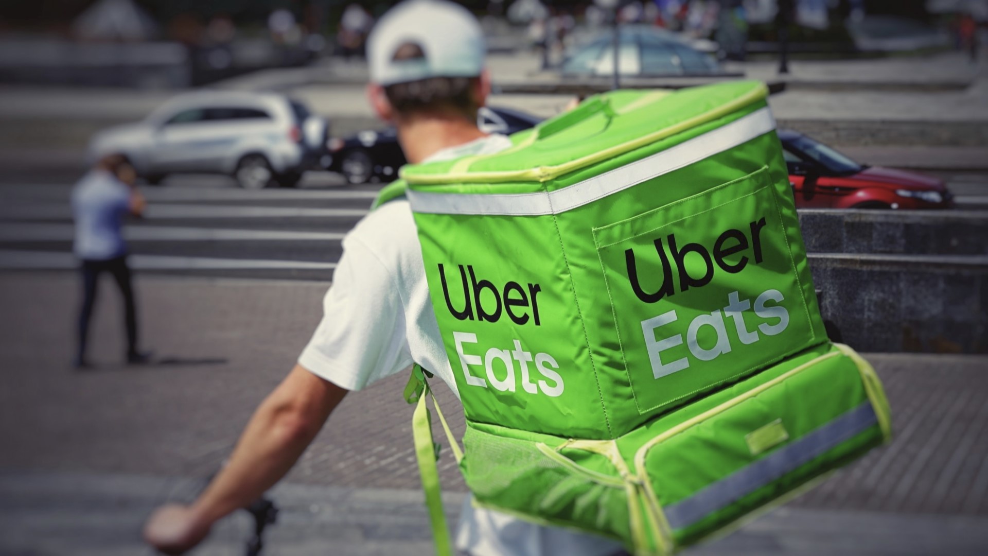 After failing to reach a deal to buy rival Grubhub, Uber is reportedly eyeing a purchase of another food delivery startup; Postmates. Veuer's Justin Kircher has more.