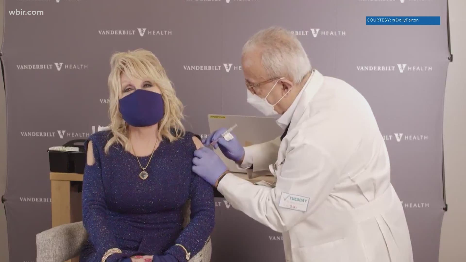 Dolly got her shot at Vanderbilt University Medical Center Tuesday and posted a video about it on her Twitter page.