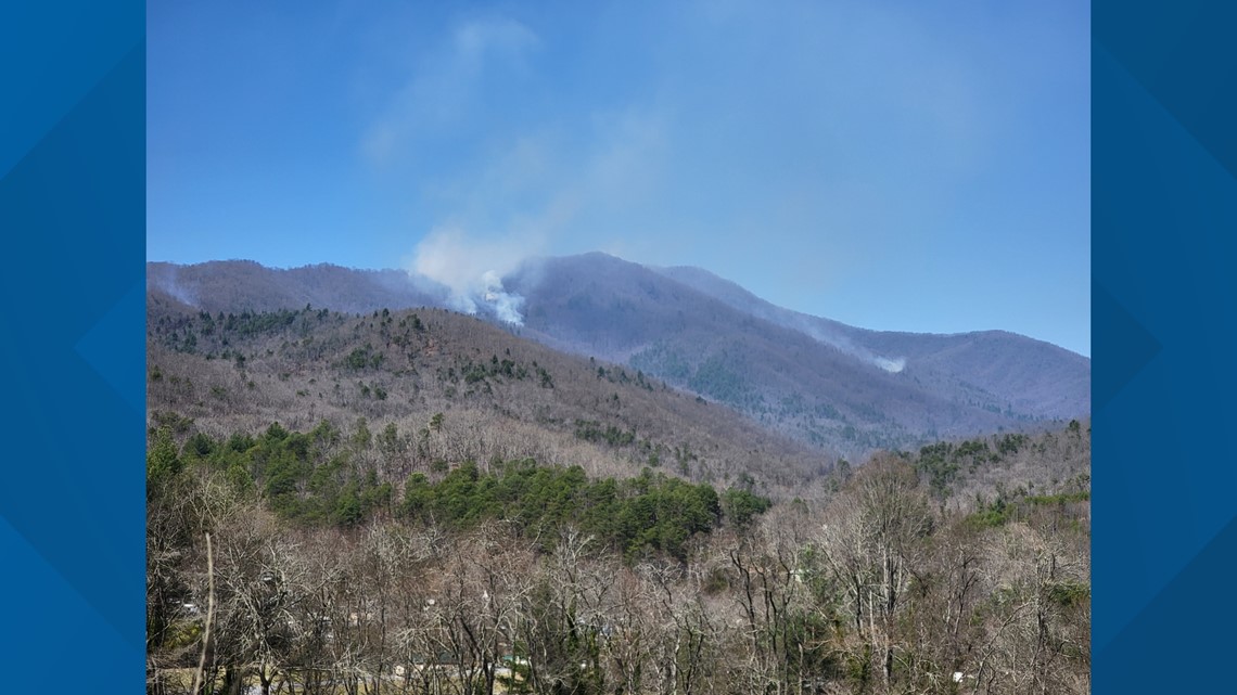 GSMNP: Wildfire on North Carolina side of Smoky Mountains nearly 30% contained - Vimarsana News