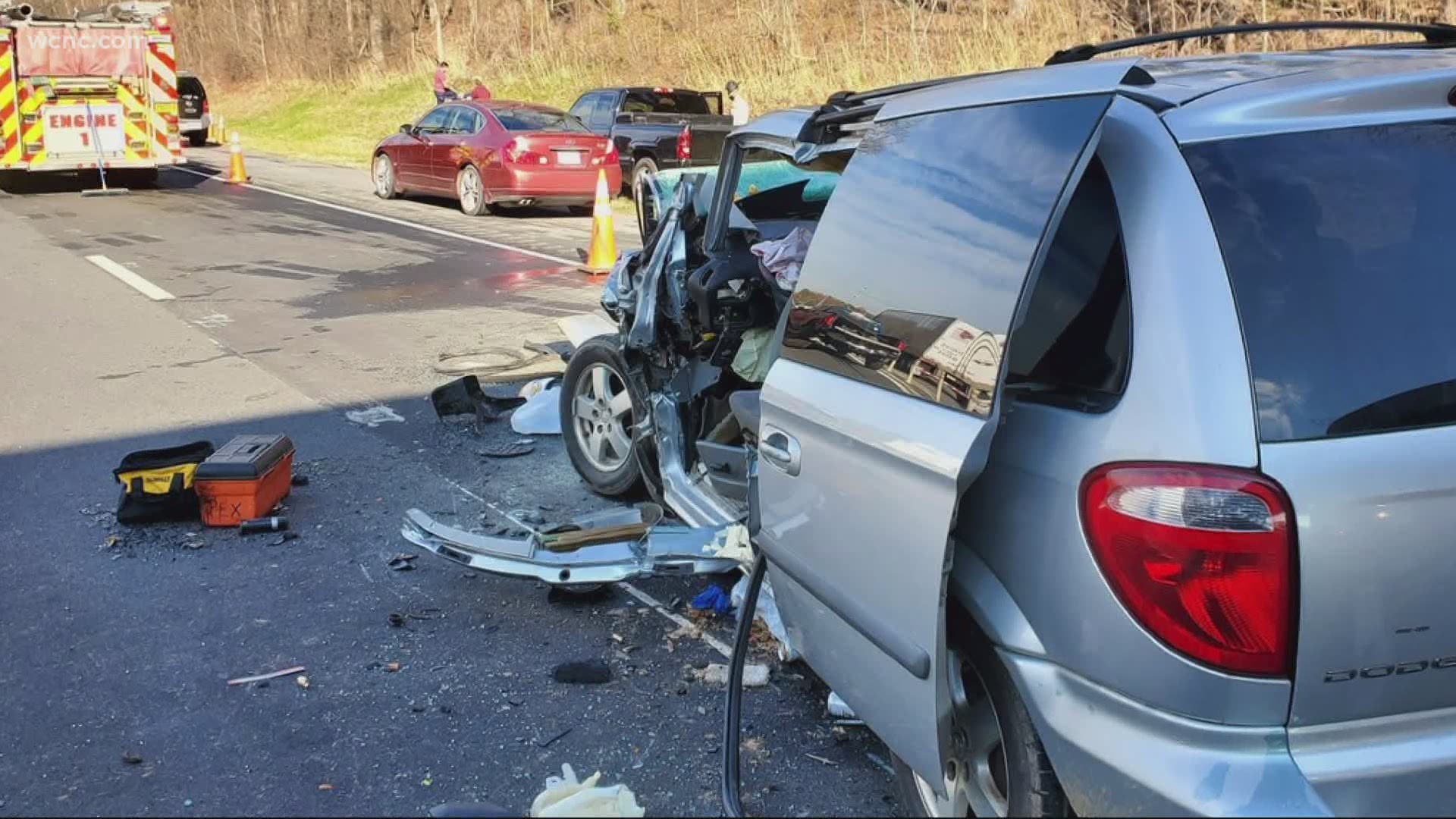 Huntersville Fire responds to crash on I-77 | wcnc.com