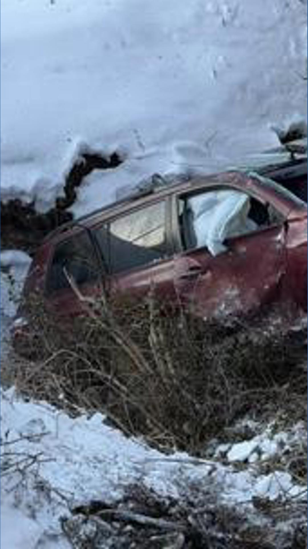 2 people rescued from car in creek in Waxhaw