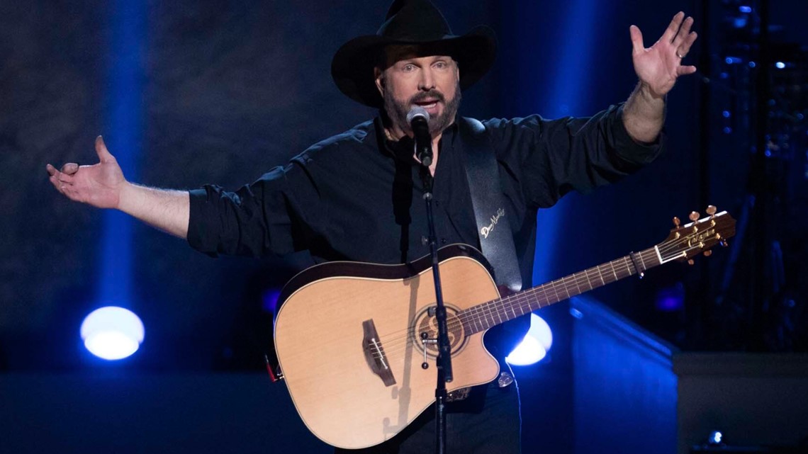 Garth Brooks adds second show at Bank of America Stadium – WSOC TV