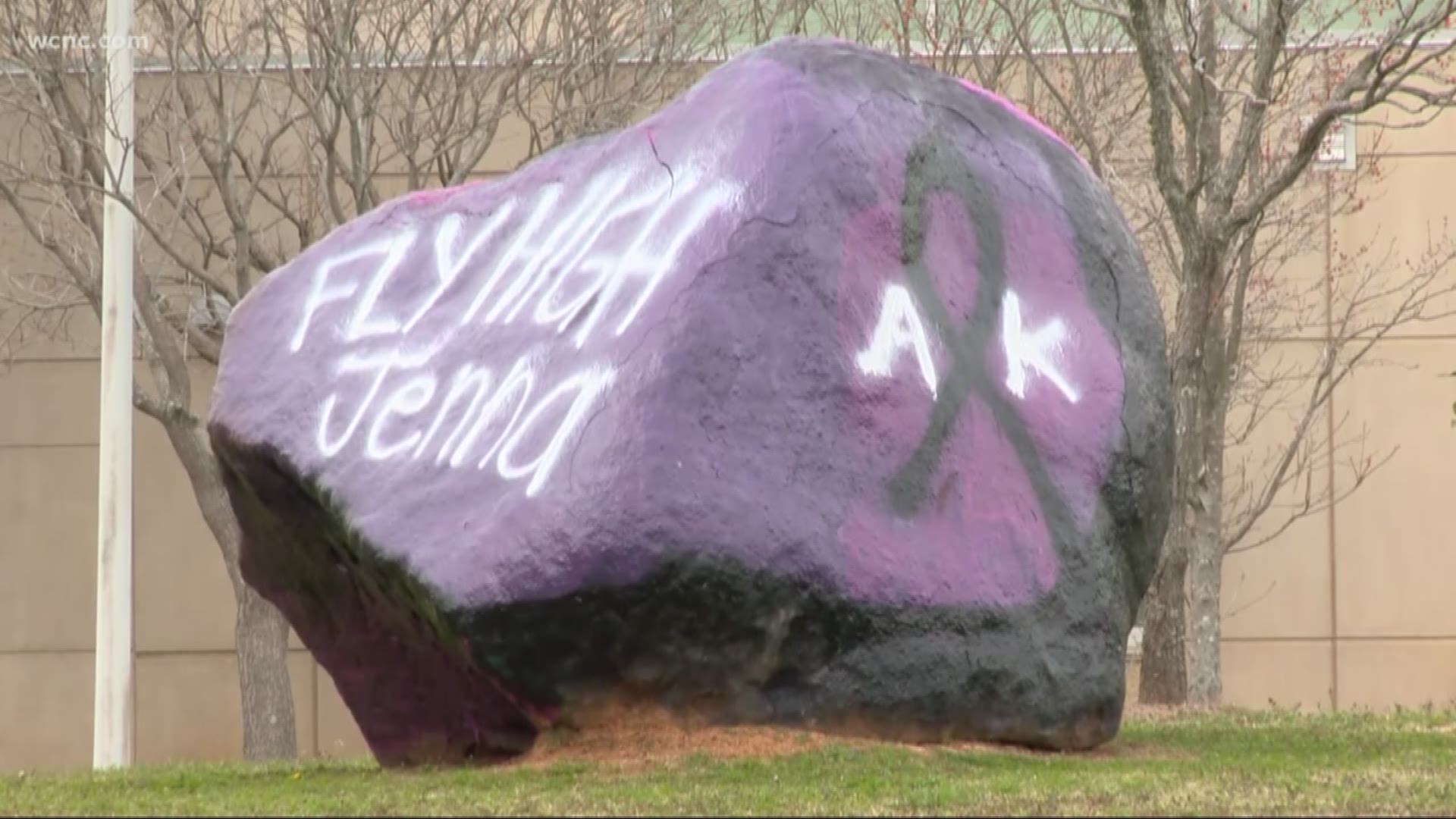 Students and family members at Ardrey Kell High School will pay tribute to 15-year-old Jenna Hewitt, who was killed in a double murder-suicide near Providence Country Club last weekend.