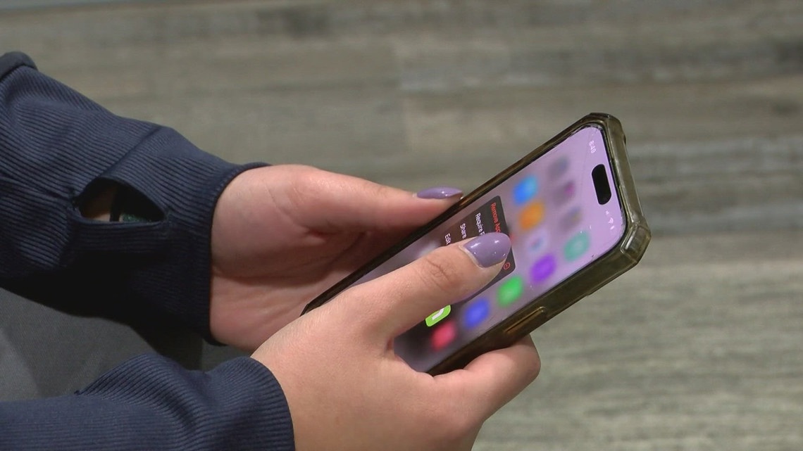 NC bill aims to restrict social media access for teens