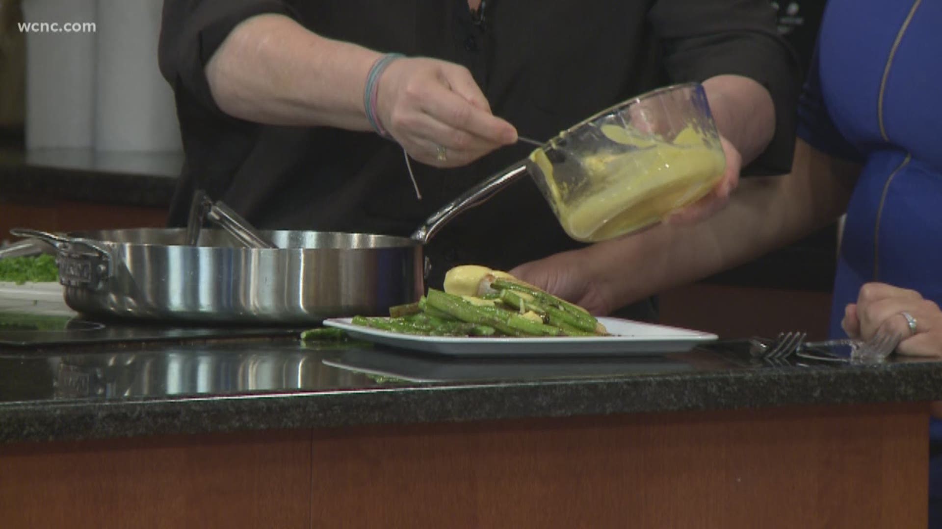 Chef Jenny is back and she is cooking up a quick chicken dish with hollandaise sauce.