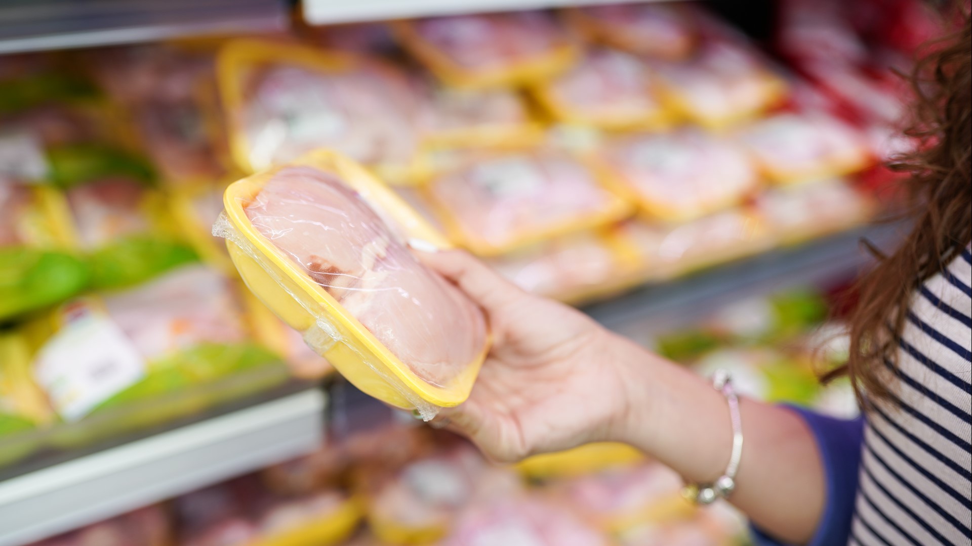 An email claims you could get money from a court settlement if you were overcharged for chicken.