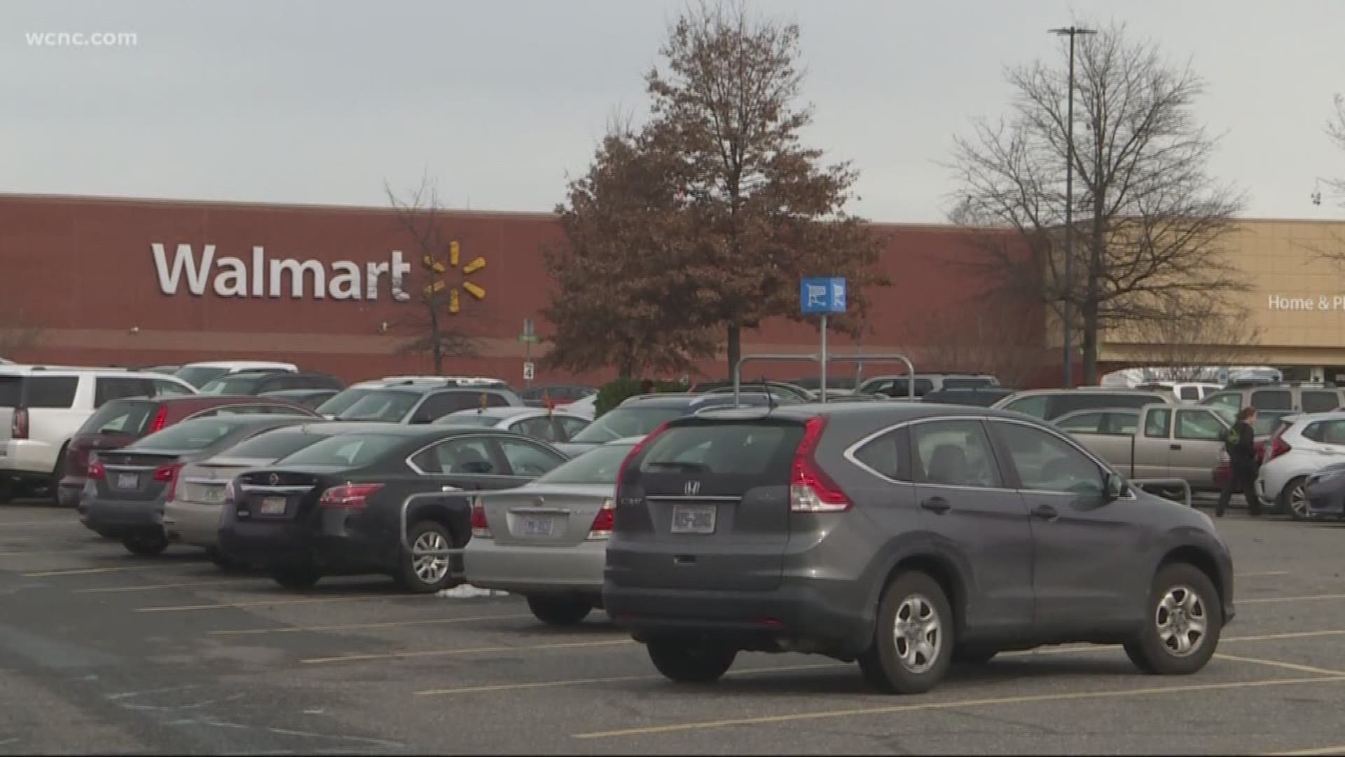 Gastonia Police are searching for a man accused of trying o impersonate a Walmart employee in an effort to shoplift.