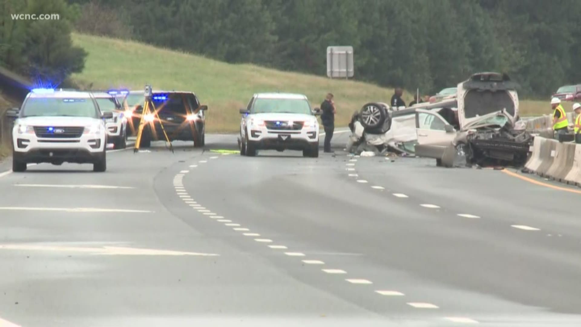 One person killed in crash on I485 in south Charlotte