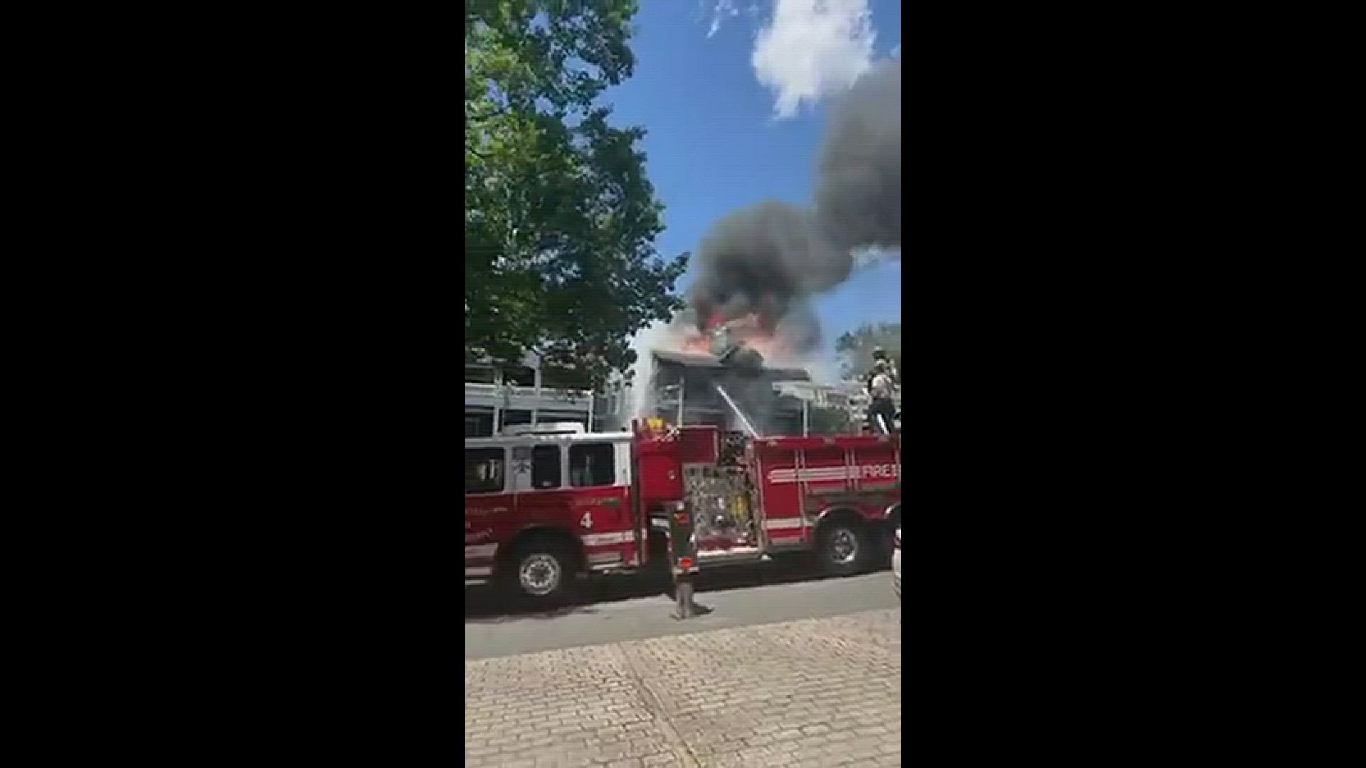 Fire at Uptown Charlotte apartments
Credit: WCNC viewer Emma