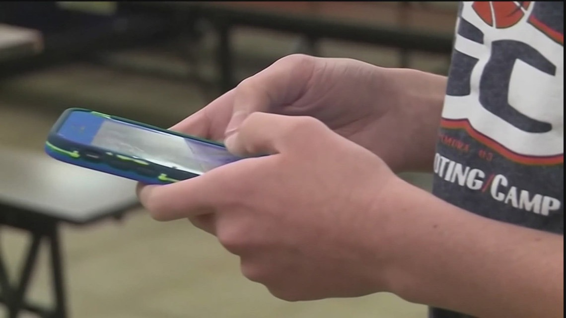 Study questions effectiveness of NC school cellphone bans amid new law