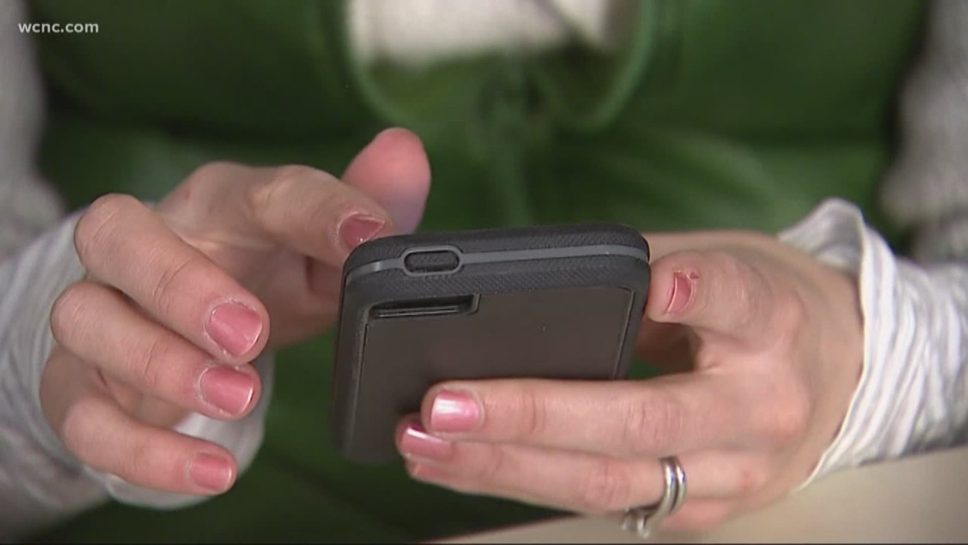 'Text a therapist' gains popularity