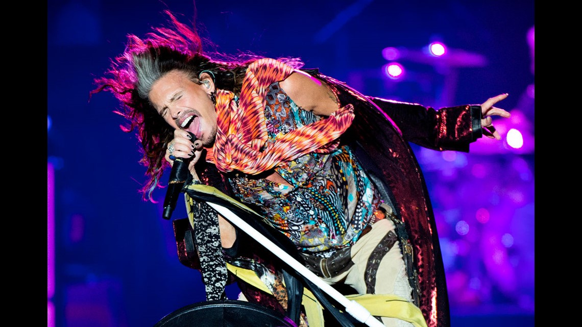 Steven Tyler moves in with his 28-year-old gal pal