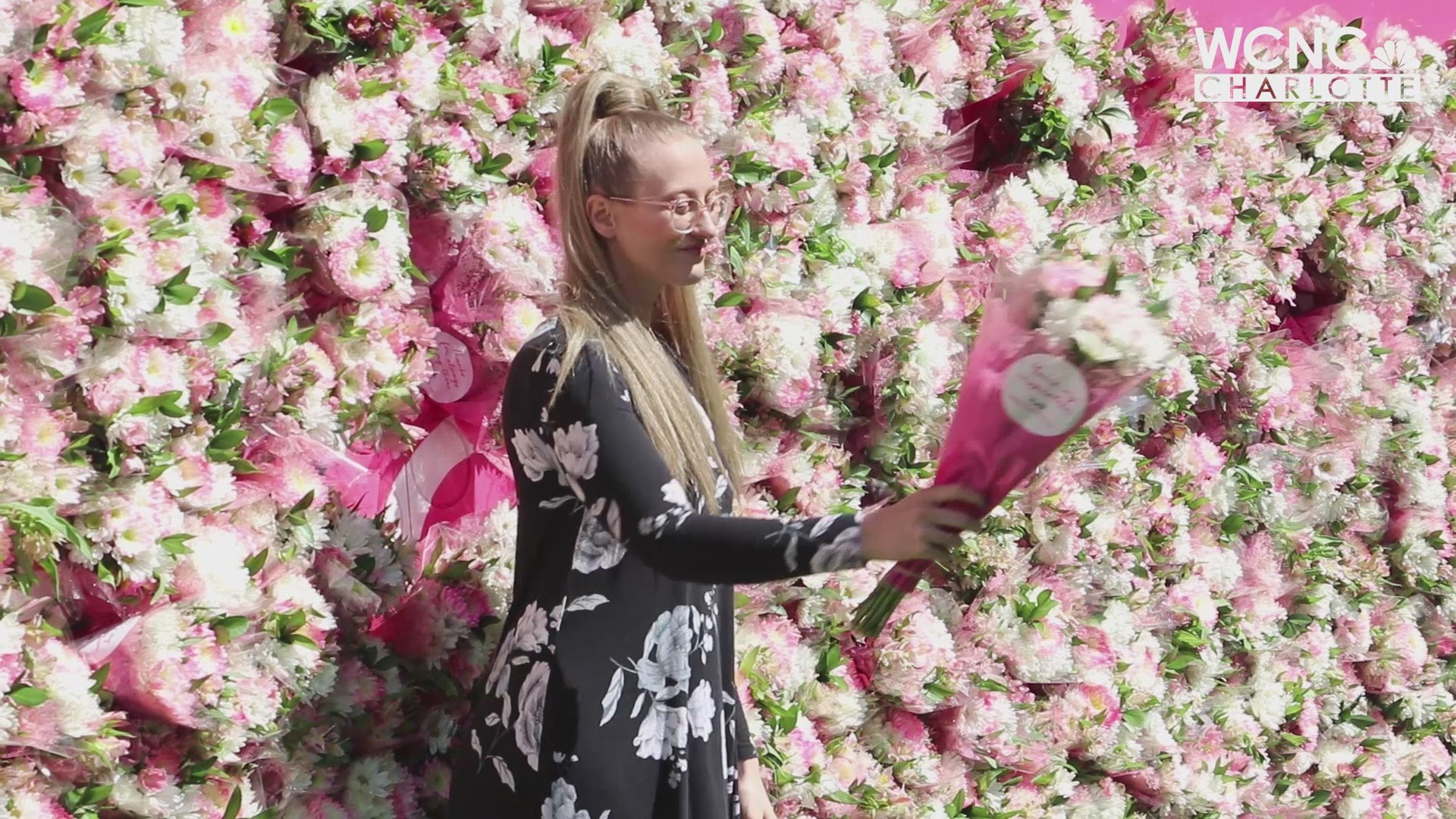 A giant flower wall in uptown Charlotte is spreading joy throughout the city. Belk, intending to spread some joy right before Mother's Day, has filled the wall with hundreds of spring floral bouquets which is free for those who pass by to take and share the love this Mother’s Day.