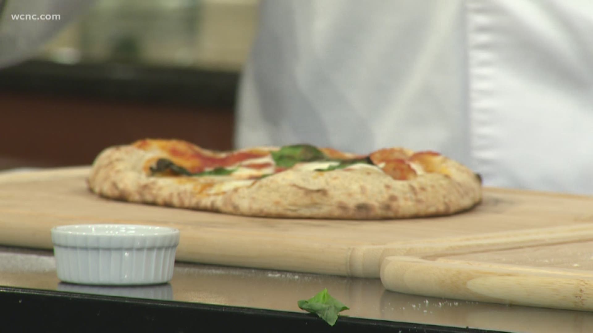 October is National Pizza Month! Chef Ross Purple shows us how to make guilt free pizza that’s low-carb and gluten free.