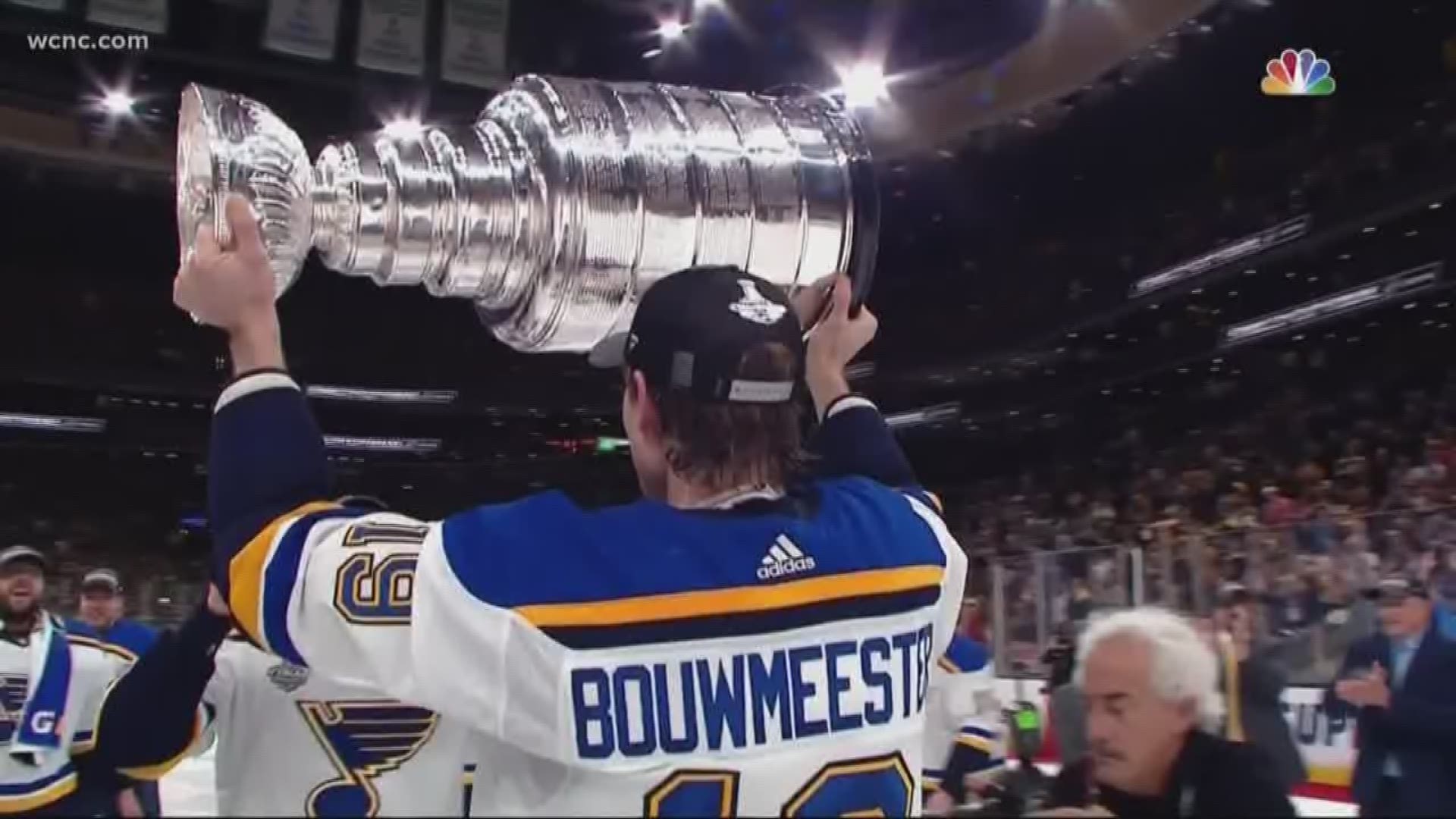 Blues celebrate first championship, pass Stanley Cup (video