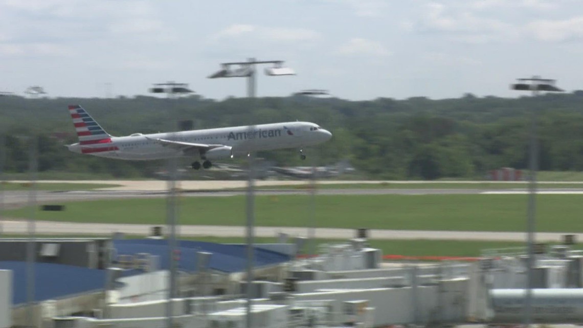 Holiday travel going strong at Charlotte Douglas Airport - Vimarsana News