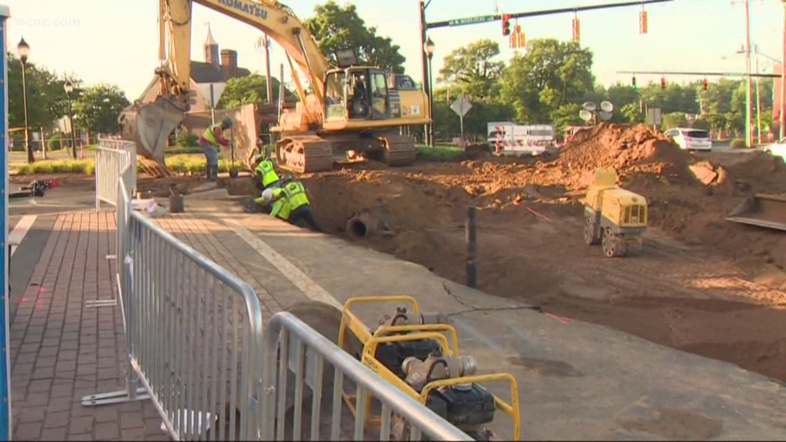 Major intersection outside uptown Charlotte shut down by broken water