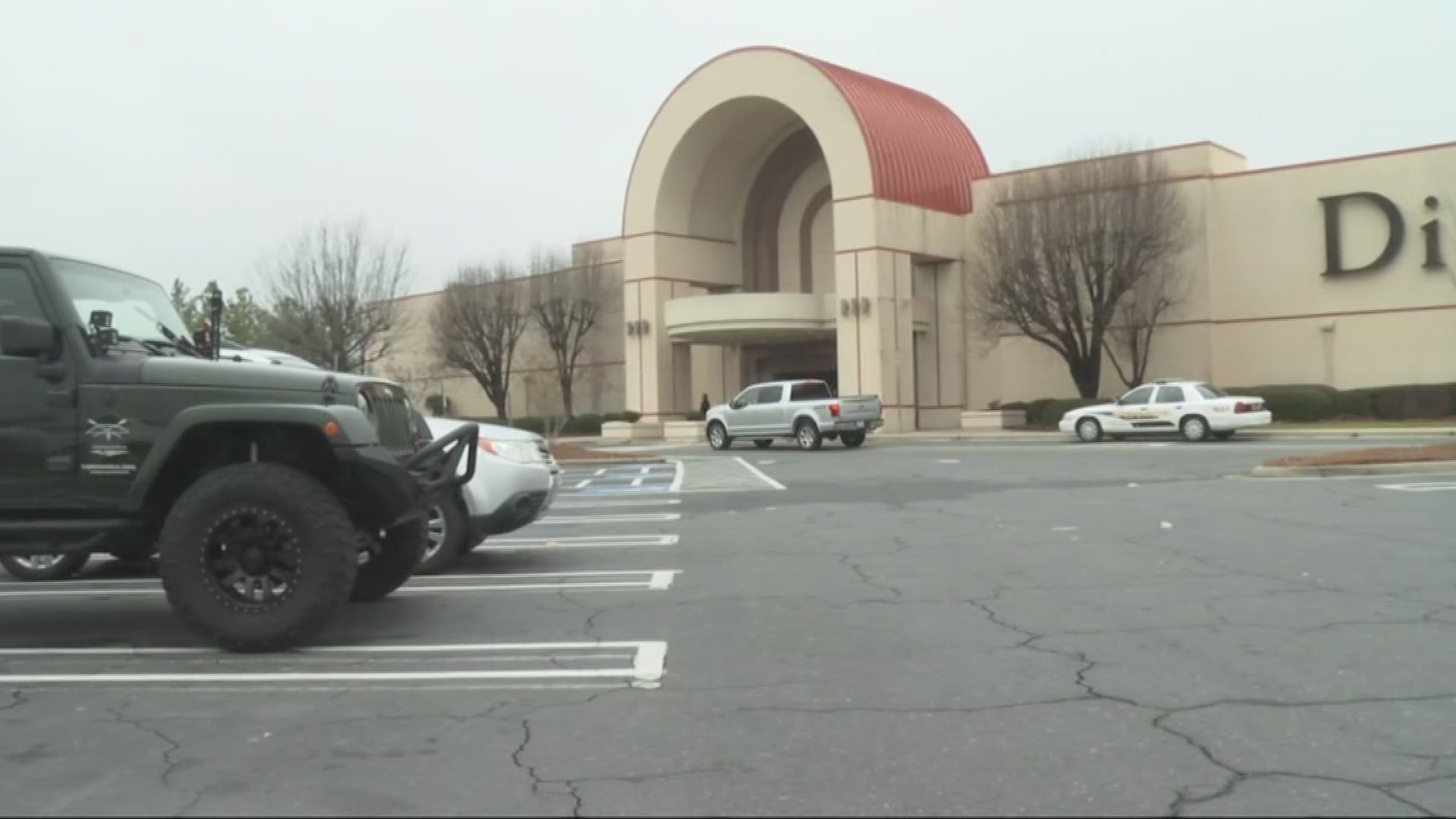 RAW: 911 audio call from deadly Carolina Place Mall shooting