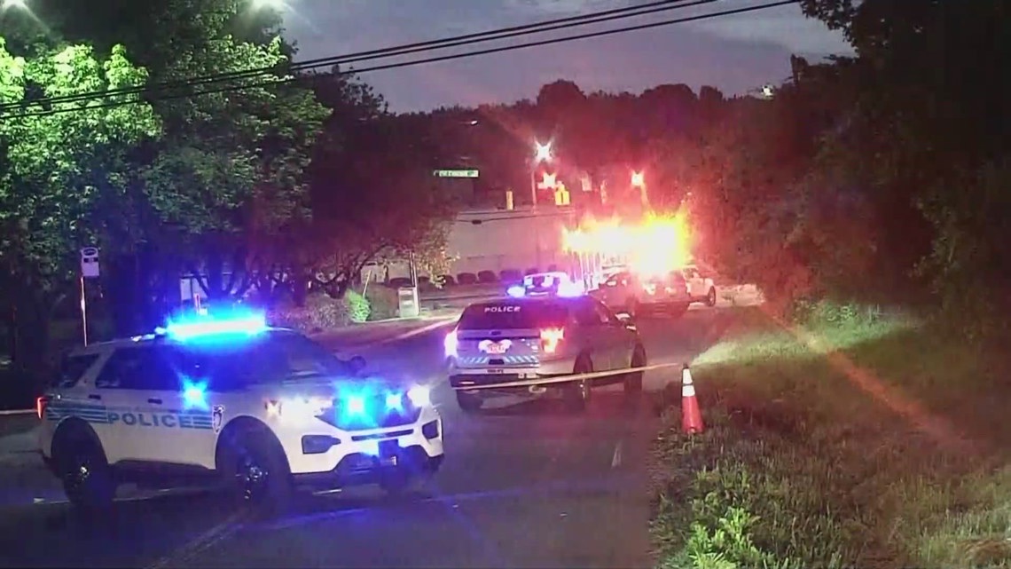 Medic: 2 People Killed In Northeast Charlotte Crash | Wcnc.com