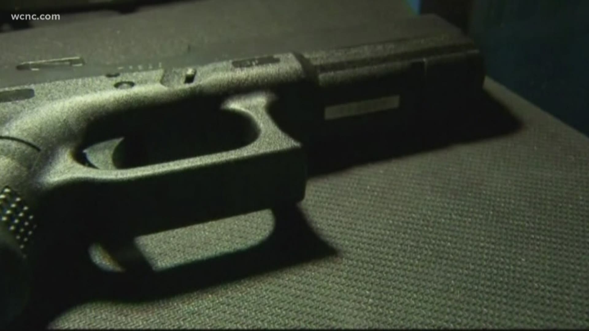 Police said some kids found a loaded gun at a bus stop on Kennesaw Drive around 9 a.m. on Monday.