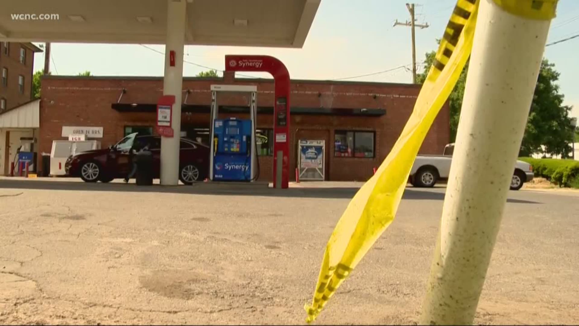 passenger carjacked while driver gets drink from gas station wcnc com woman carjacked at gas station