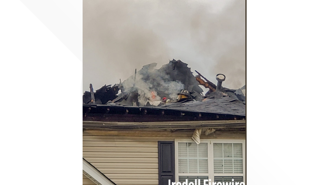 Firefighter injured while fighting 2alarm house fire in Mooresville