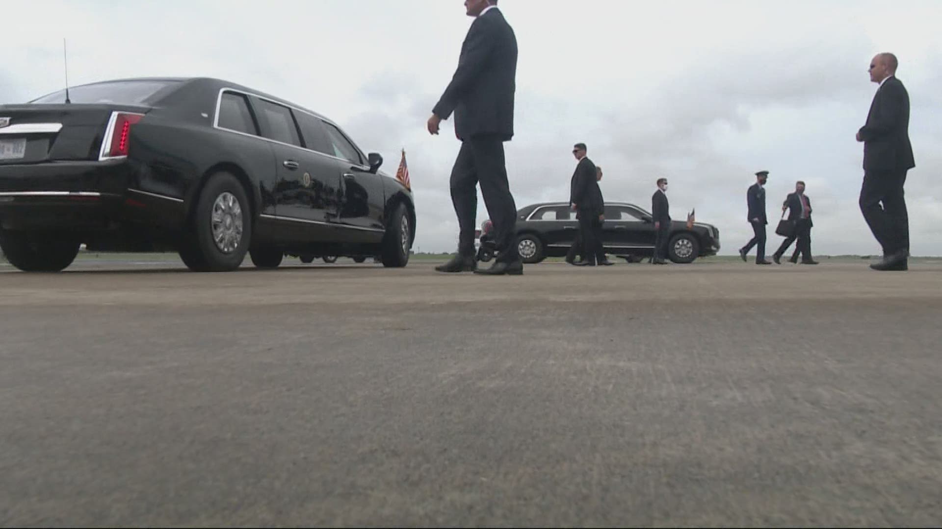 A long procession of highly secured vehicles carried the President, White House staff and reporters to the convention.