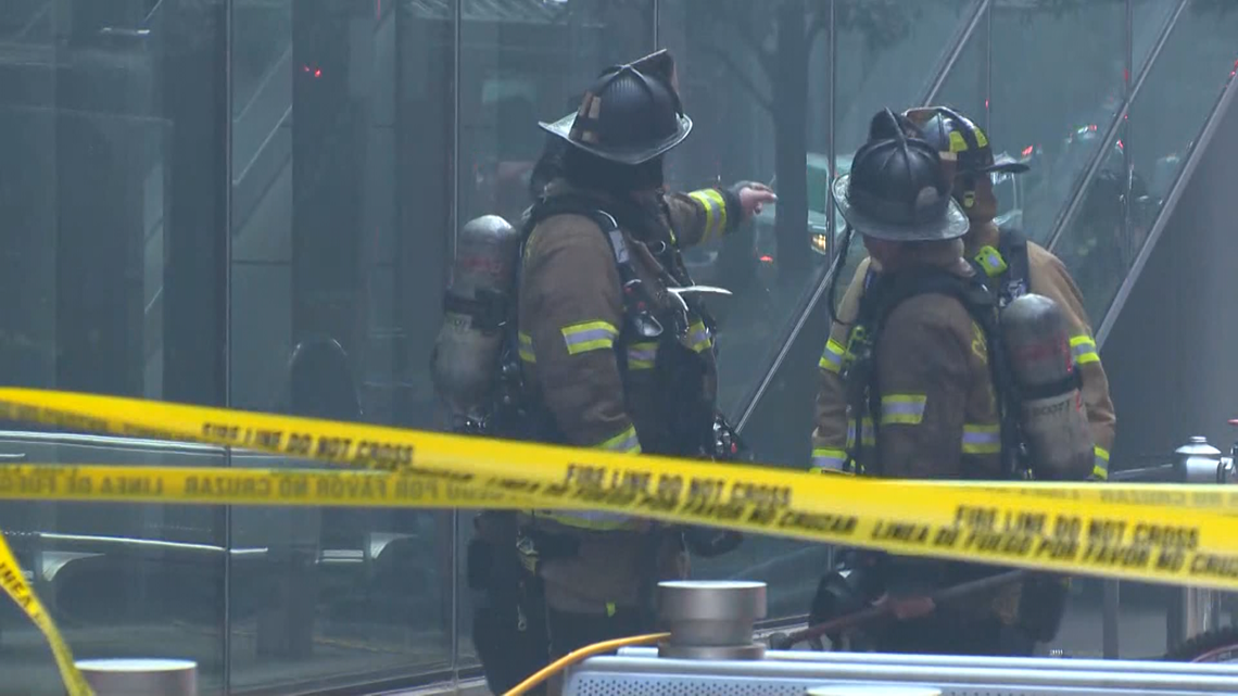 Charlotte Knights mascot helps put out fire in uptown Charlotte 