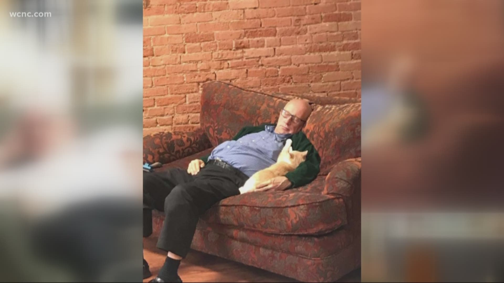 A grandpa in Wisconsin is taking catnaps to a whole new level. And the internet can't get enough.