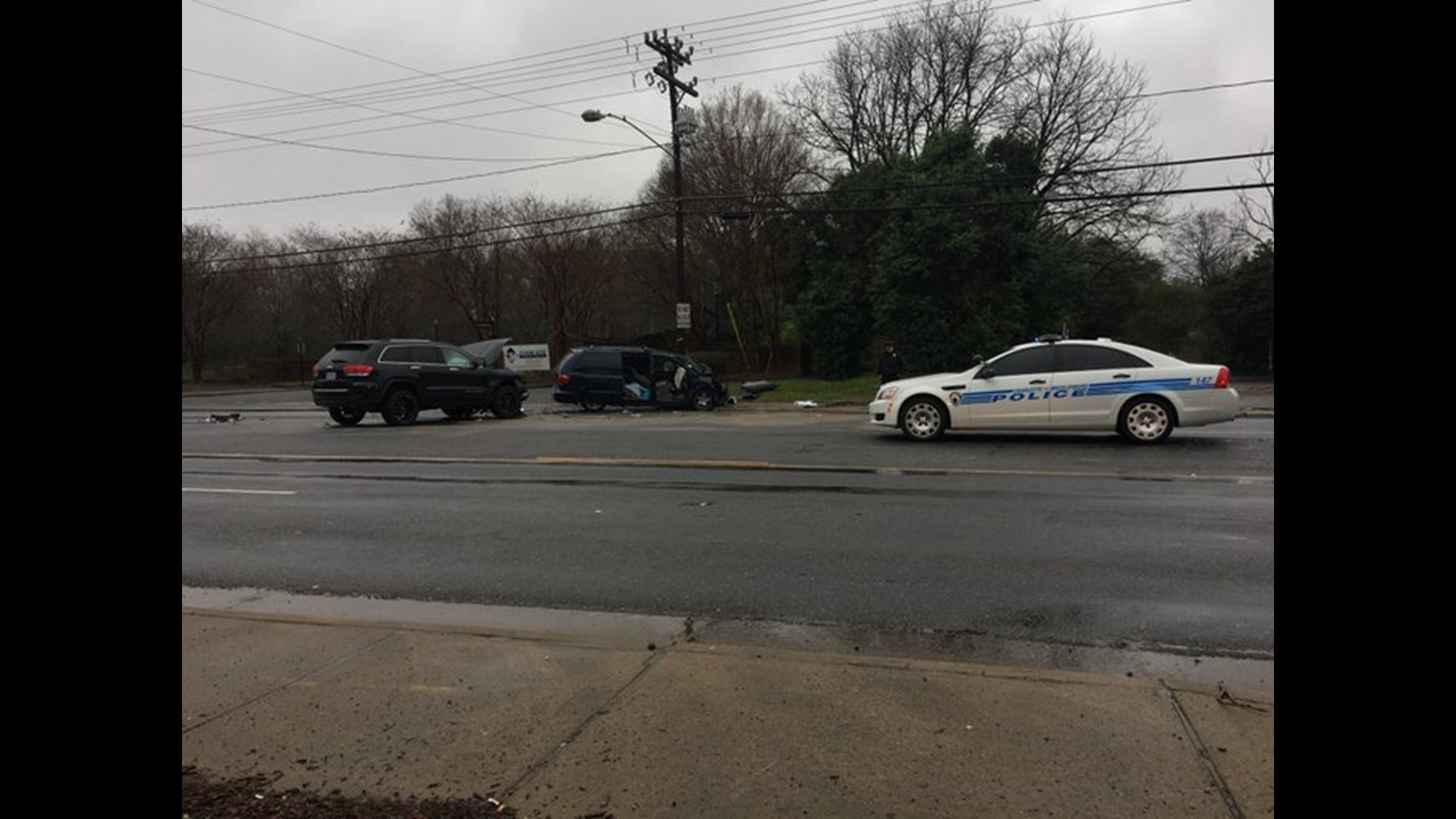 Life-threatening car crash under investigation in south Charlotte