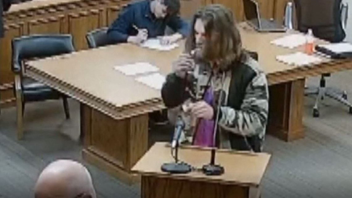 Man lights joint in court while facing marijuana charge