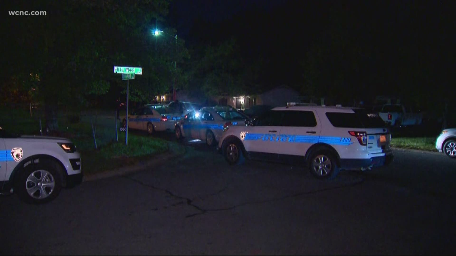 Police investigate shooting in north Charlotte | wcnc.com