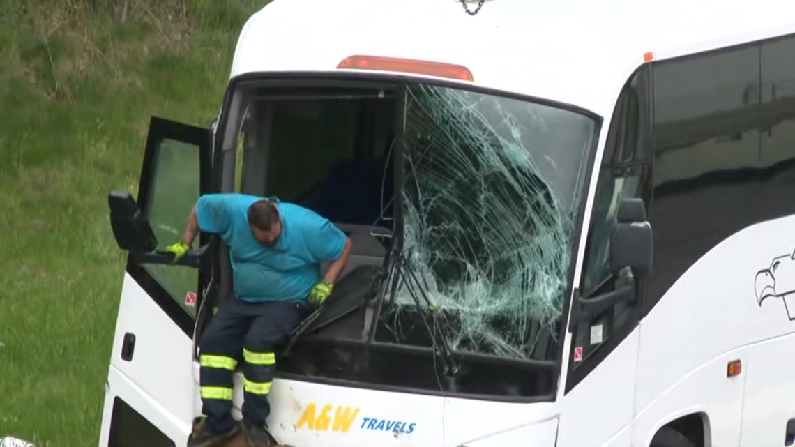 Ready go to ... https://www.wcnc.com/article/traffic/bus-crash-causes-major-delays-on-i-85-in-gaston-county/275-ecc29b12-7fb6-42e6-b981-d4b4f5e01fea [ Buses taking students to Carowinds field trip crash on I-85]