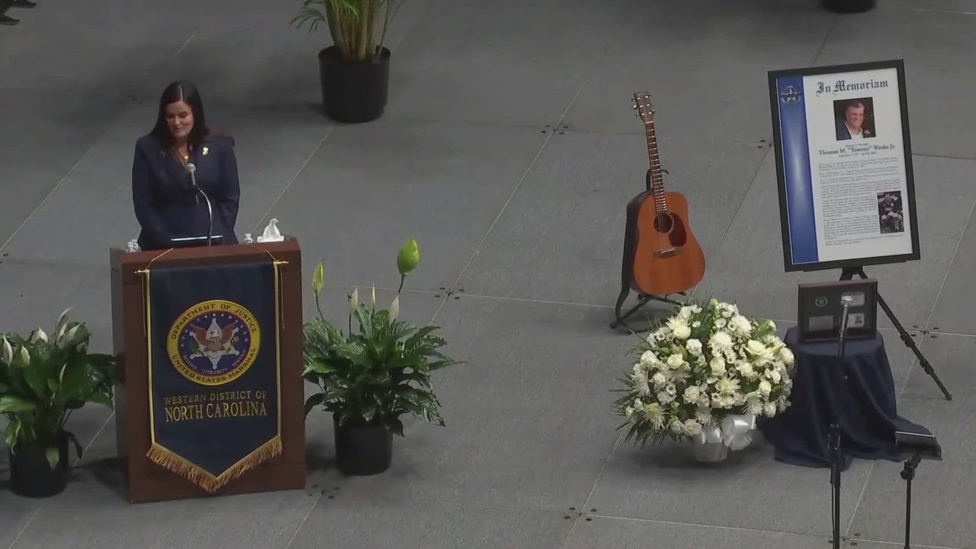 Wife of fallen US Deputy Marshal Thomas Weeks speaks during memorial ...