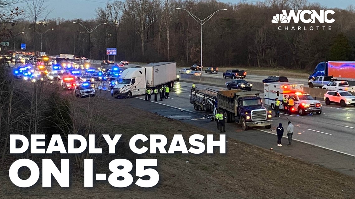 Deadly crash shuts down southbound I85 in University City area