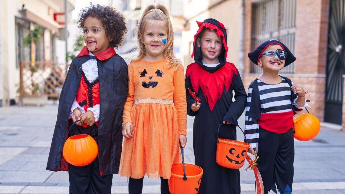 Online Halloween costume shopping scam warning